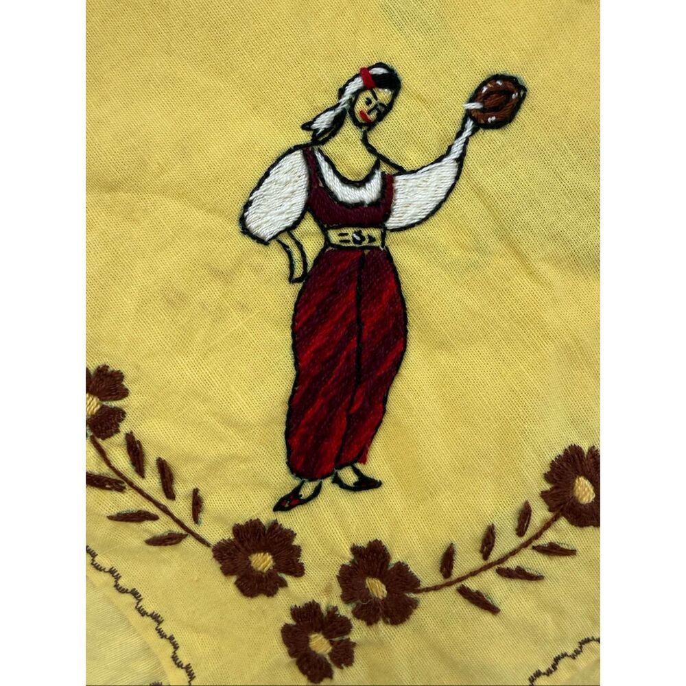 6pc Vintage Embroidered Folk Art Yellow 4 Napkins 2 Small Table Linens